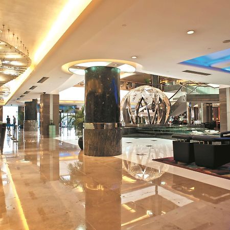 Howard Johnson Ginwa Plaza Hotel Xi'an  Exteriör bild