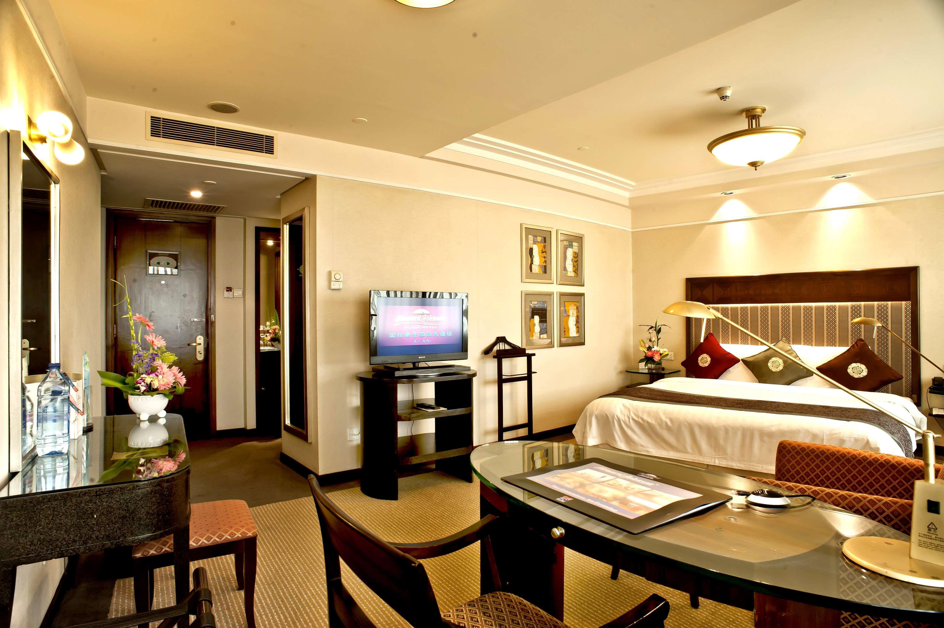 Howard Johnson Ginwa Plaza Hotel Xi'an  Exteriör bild