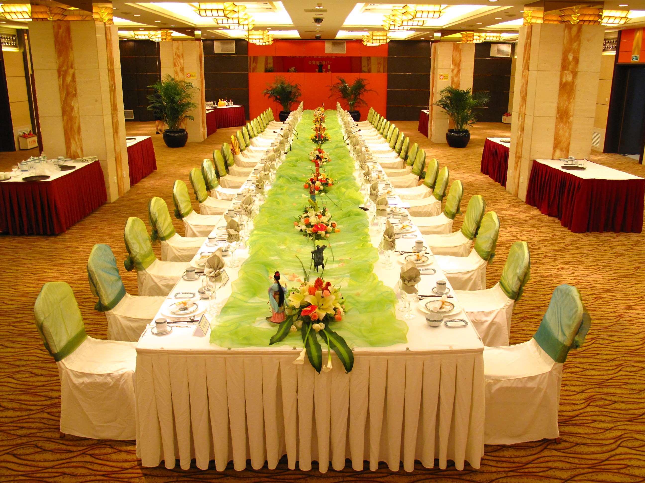 Howard Johnson Ginwa Plaza Hotel Xi'an  Exteriör bild