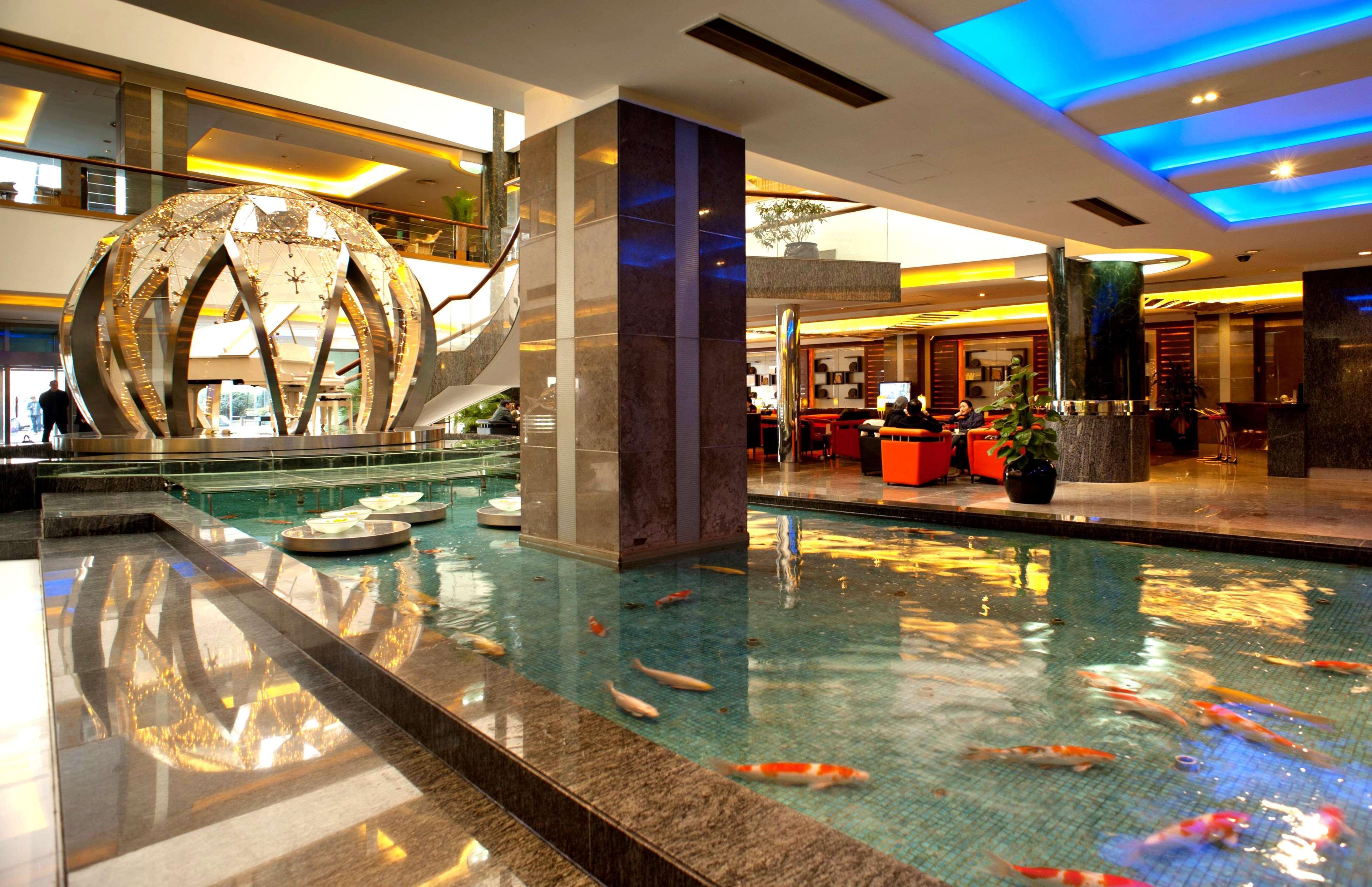 Howard Johnson Ginwa Plaza Hotel Xi'an  Exteriör bild