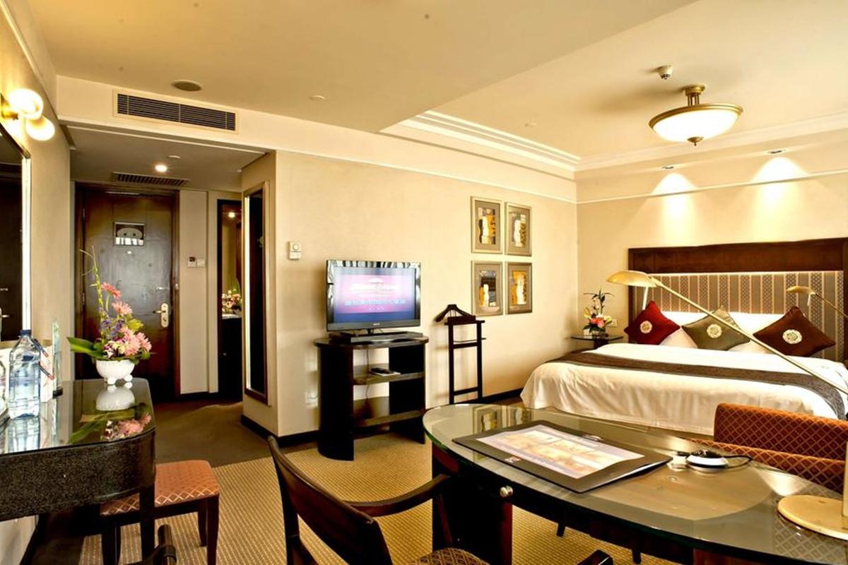 Howard Johnson Ginwa Plaza Hotel Xi'an  Exteriör bild