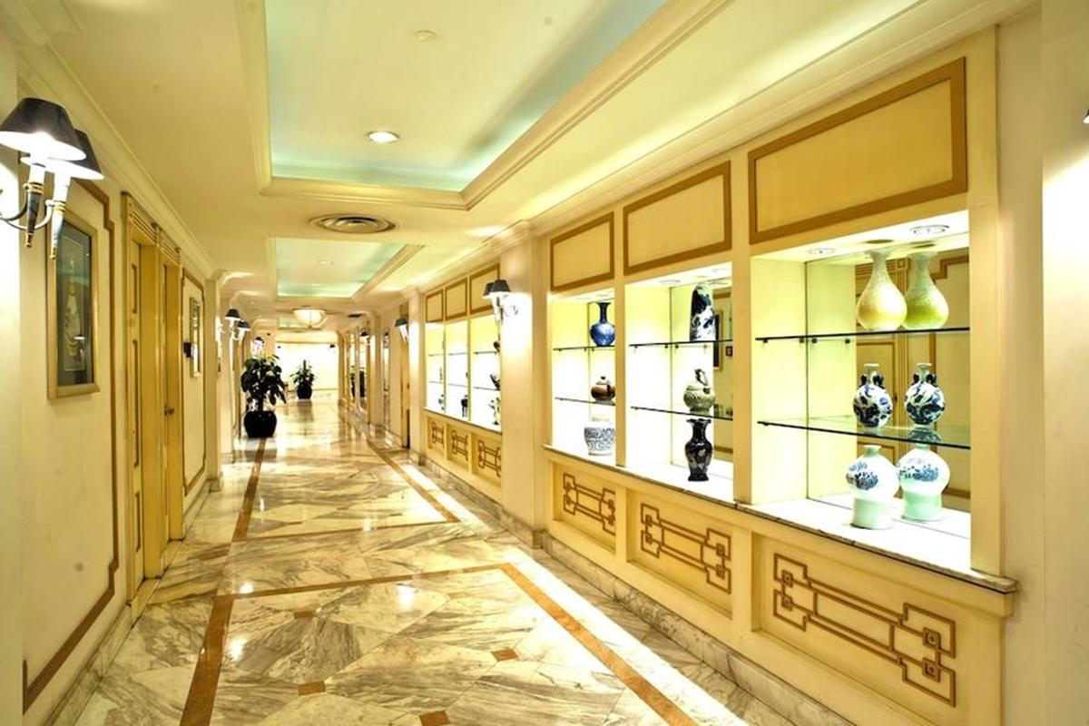 Howard Johnson Ginwa Plaza Hotel Xi'an  Exteriör bild
