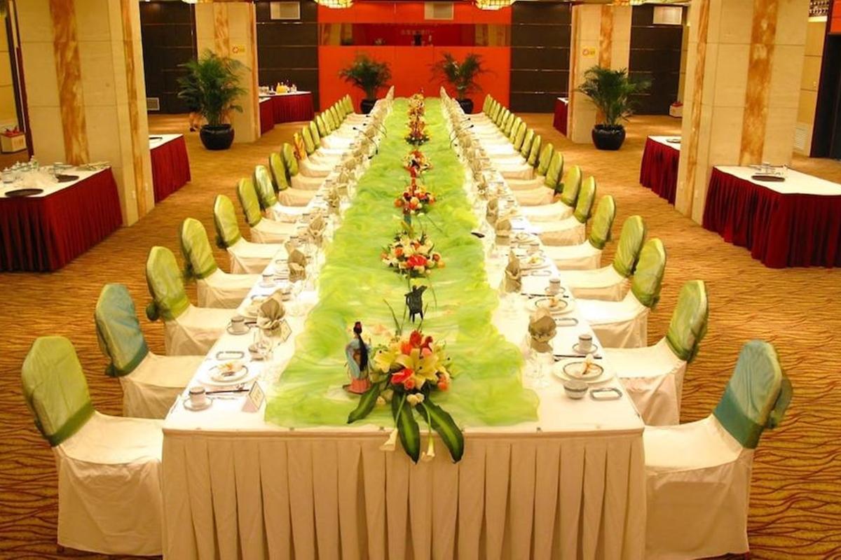 Howard Johnson Ginwa Plaza Hotel Xi'an  Exteriör bild