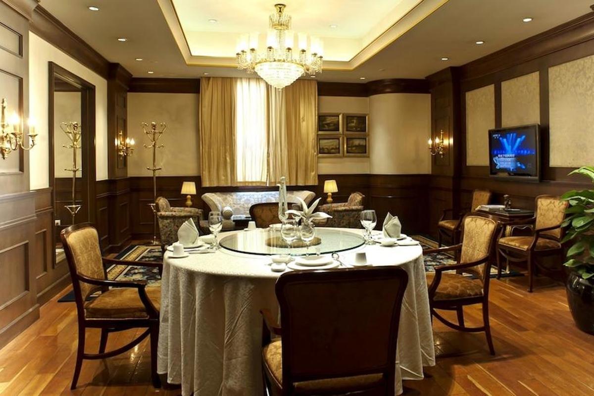 Howard Johnson Ginwa Plaza Hotel Xi'an  Exteriör bild